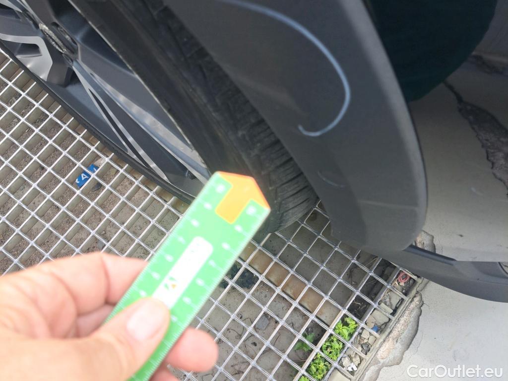  Volvo  V60 VOLVO  Cross Country / 2018 / 5P /  2.0 B4 (D) AWD C.C Core Auto #48