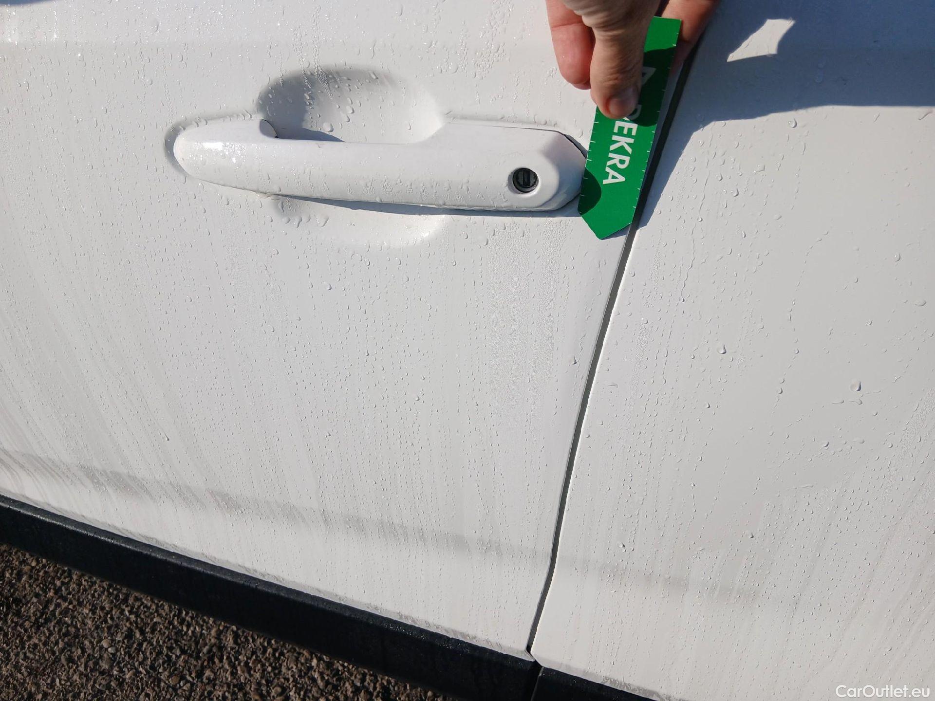  Toyota  RAV4 TOYOTA  / 2018 / 5P / todoterreno 2.5l 220H Business #2