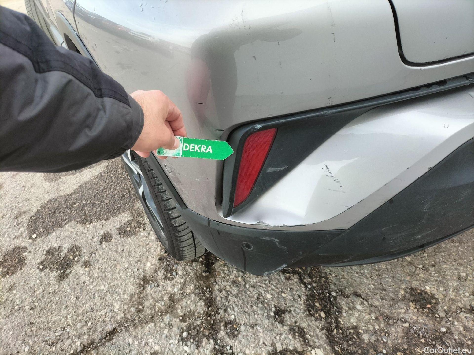  Toyota  C-HR TOYOTA  / 2016 / 5P / todoterreno 1.8 125H Advance (CX) #34