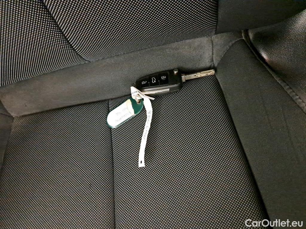  Audi  Q2 AUDI  / 2020 / 5P / todoterreno Advanced 35 TFSI 110kW (150CV) S tronic (AC) #2