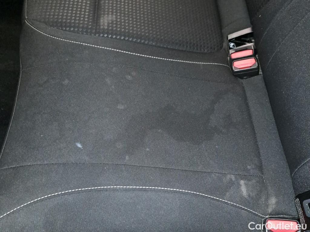  Ford  Focus FORD  / 2018 / 5P / berlina con portón 1.0 Ecoboost 92kW Trend+ Auto #8