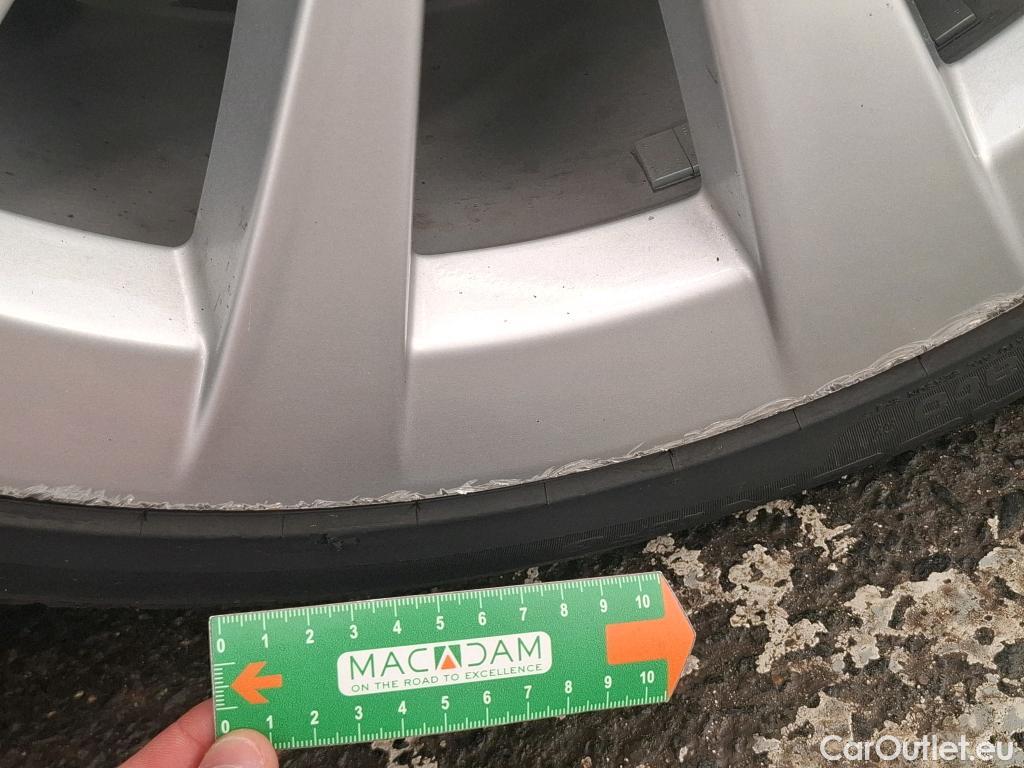  Tesla  Model 3 TESLA  / 2018 / 4P / Berline Autonomie Standard Plus RWD #39