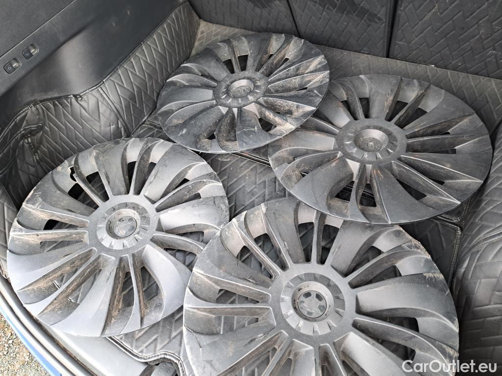  Tesla  Model Y TESLA  / 2020 / 5P / SUV Grand Autonomie Dual Motor AWD #24