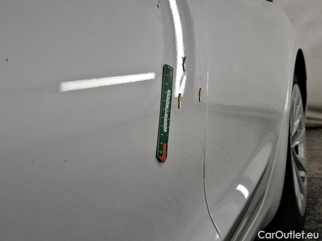  Tesla  Model 3 TESLA  / 2018 / 4P / Berline Autonomie Standard Plus RWD #44