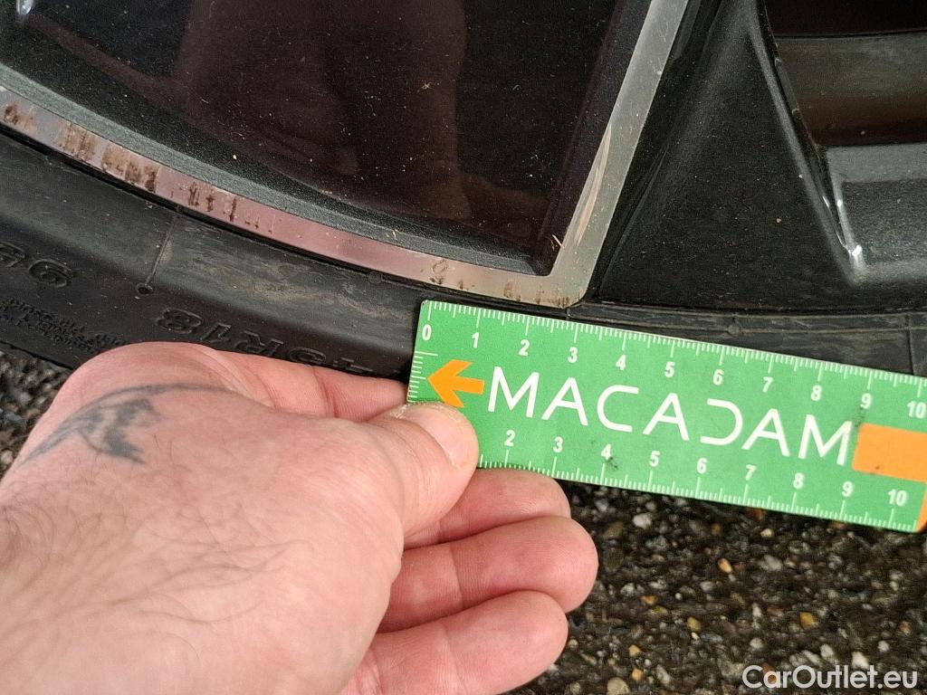  Skoda  Octavia SKODA  Combi / 2020 / 5P / Break 1.4 TSI PHEV iV 204 DSG6e Business #36