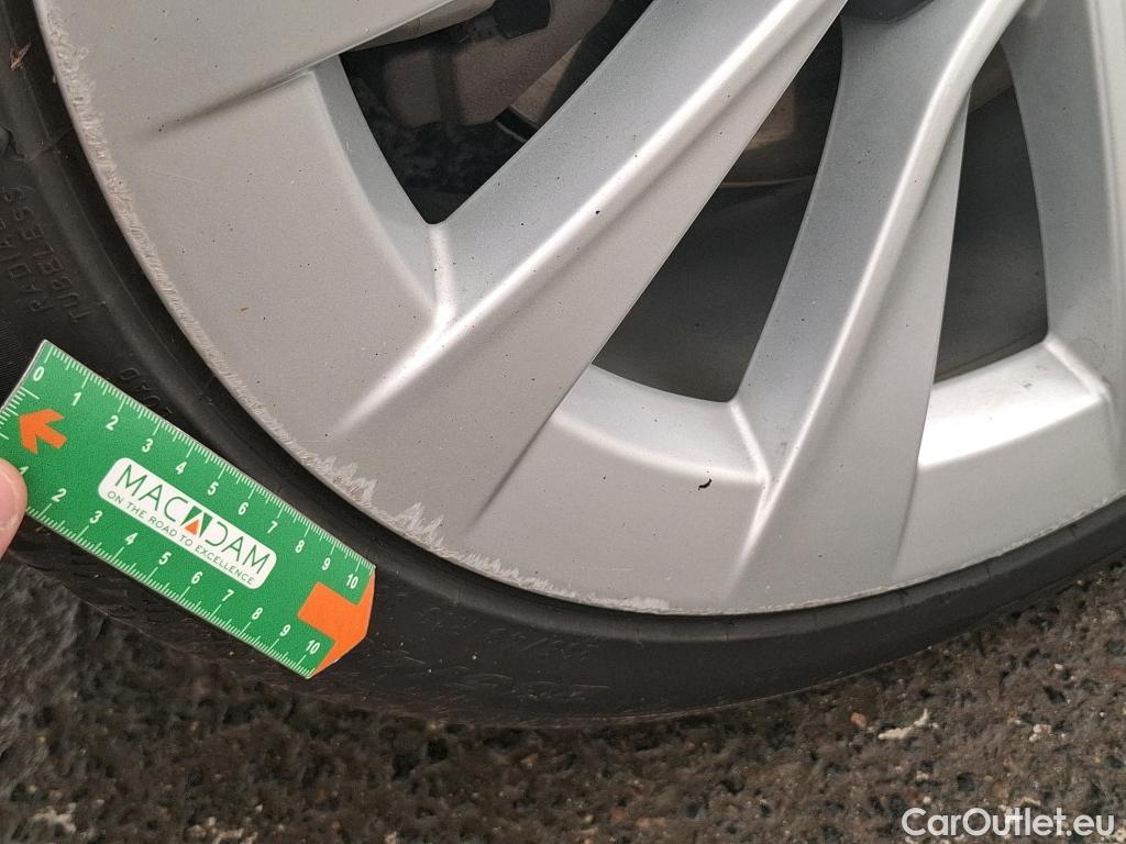  Tesla  Model 3 TESLA  / 2018 / 4P / Berline Autonomie Standard Plus RWD #32