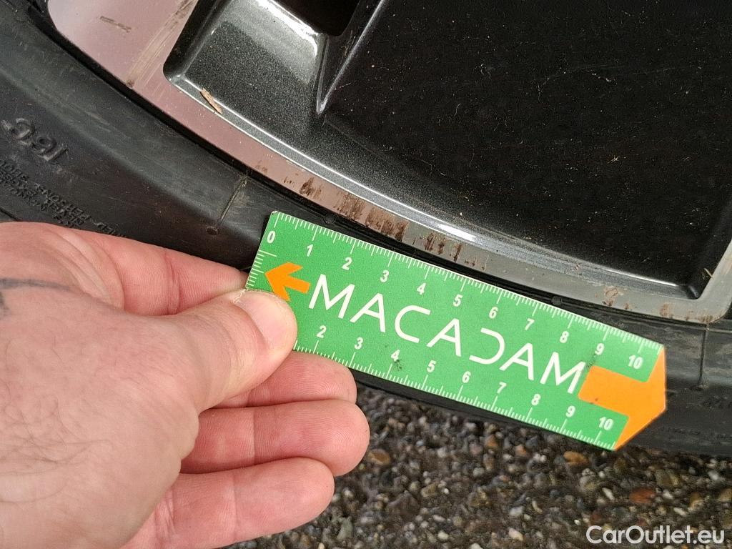  Skoda  Octavia SKODA  Combi / 2020 / 5P / Break 1.4 TSI PHEV iV 204 DSG6e Business #35