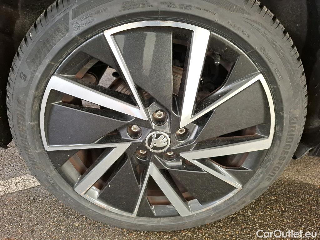  Skoda  Octavia SKODA  Combi / 2020 / 5P / Break 1.4 TSI PHEV iV 204 DSG6e Business #31