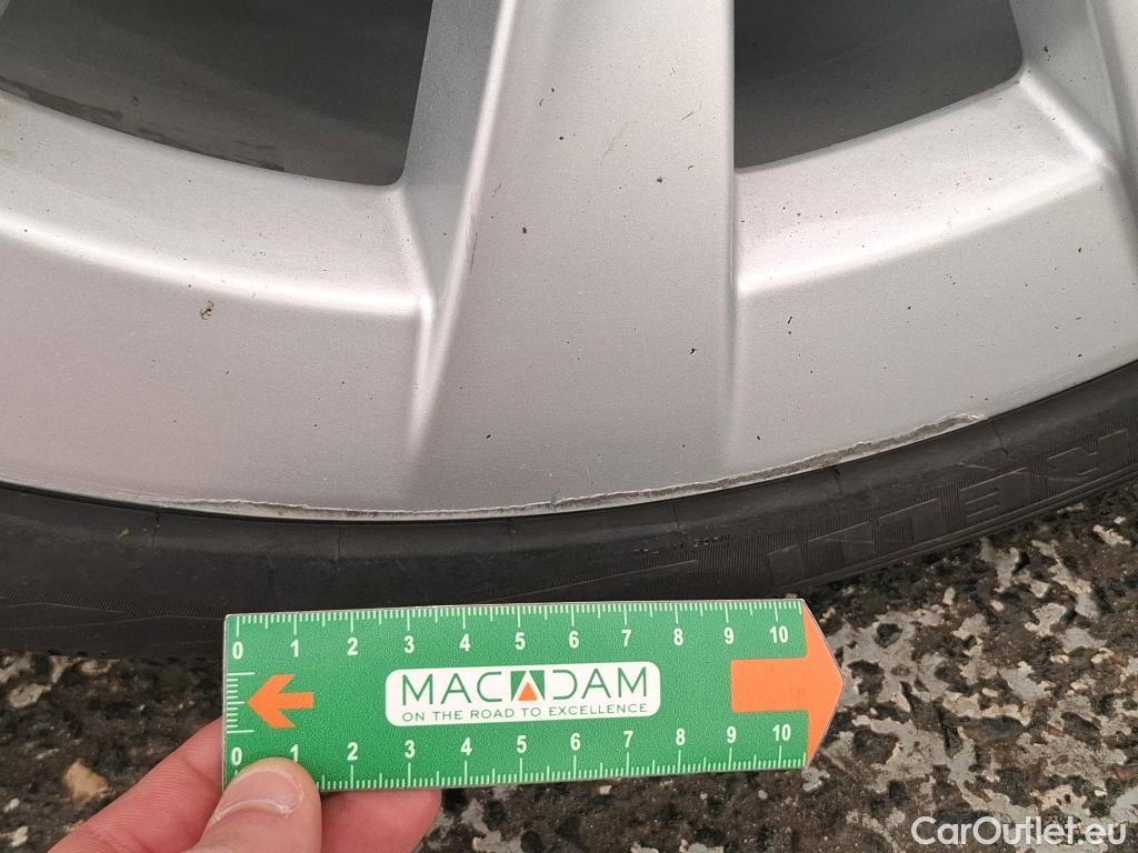  Tesla  Model 3 TESLA  / 2018 / 4P / Berline Autonomie Standard Plus RWD #26