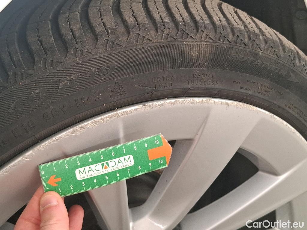  Tesla  Model 3 TESLA  / 2018 / 4P / Berline Autonomie Standard Plus RWD #36