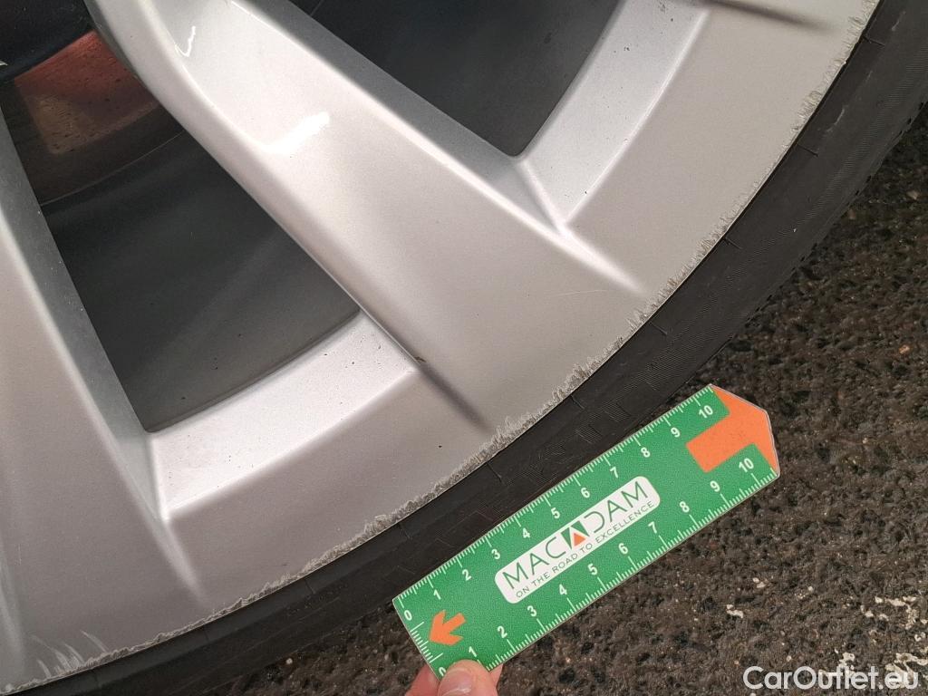  Tesla  Model 3 TESLA  / 2018 / 4P / Berline Autonomie Standard Plus RWD #33