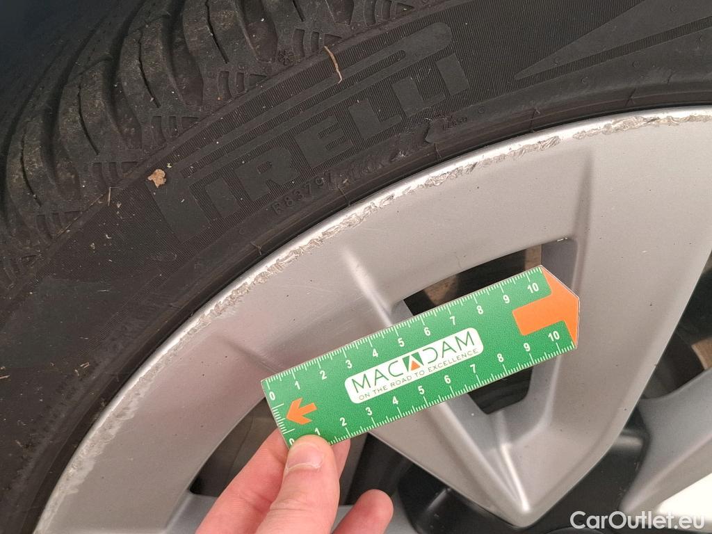  Tesla  Model 3 TESLA  / 2018 / 4P / Berline Autonomie Standard Plus RWD #31