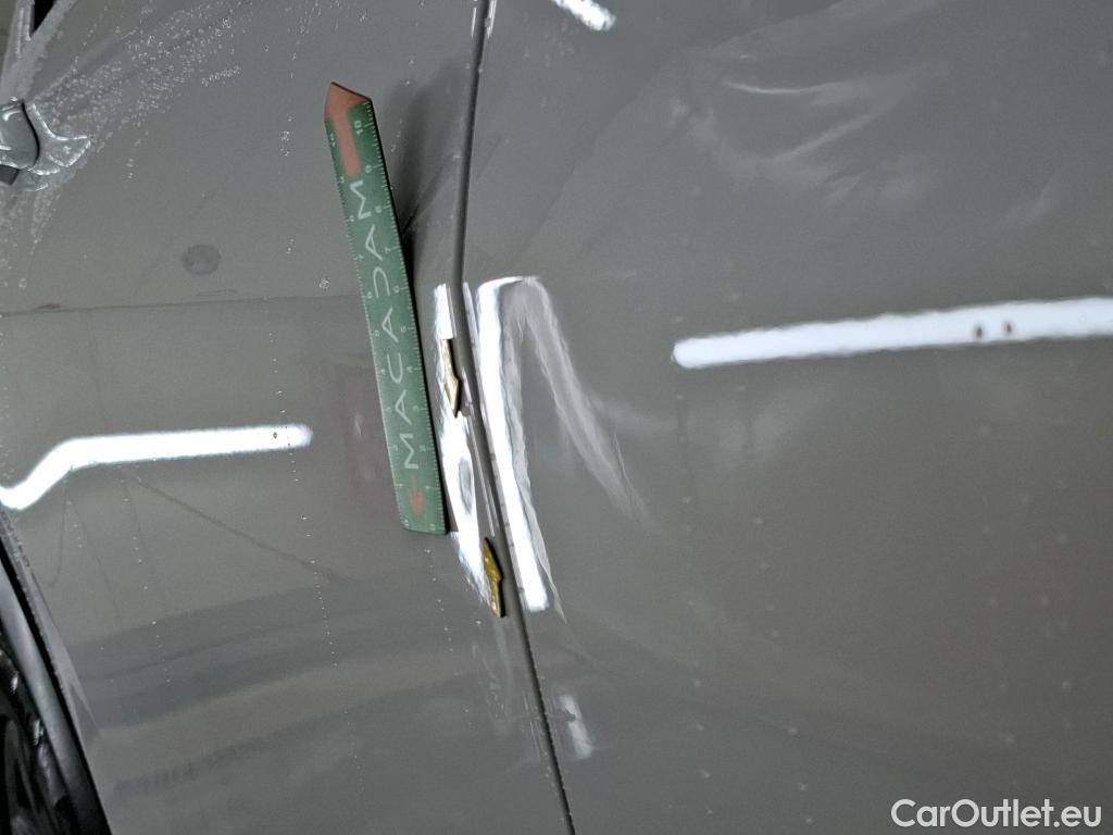  Volkswagen  Tiguan VOLKSWAGEN  / 2020 / 5P / SUV 1.4 eHybrid 245 DSG6 R-Line Exclusive #18