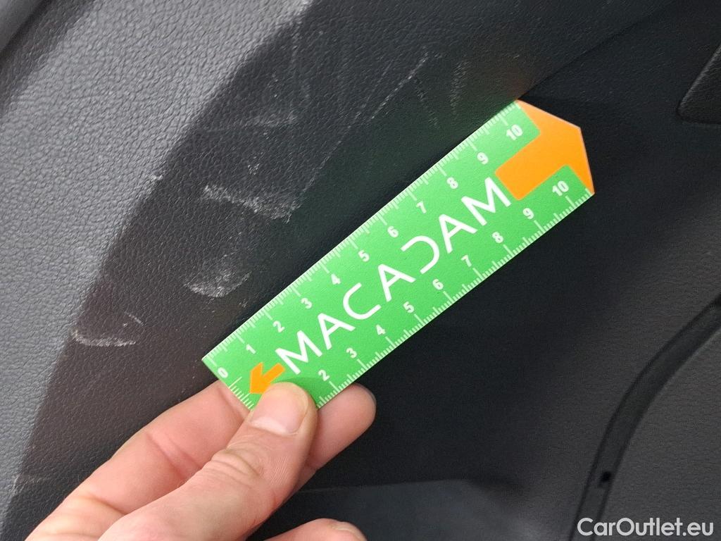  Volkswagen  Tiguan VOLKSWAGEN  / 2020 / 5P / SUV 1.4 eHybrid 245 DSG6 R-Line Exclusive #9