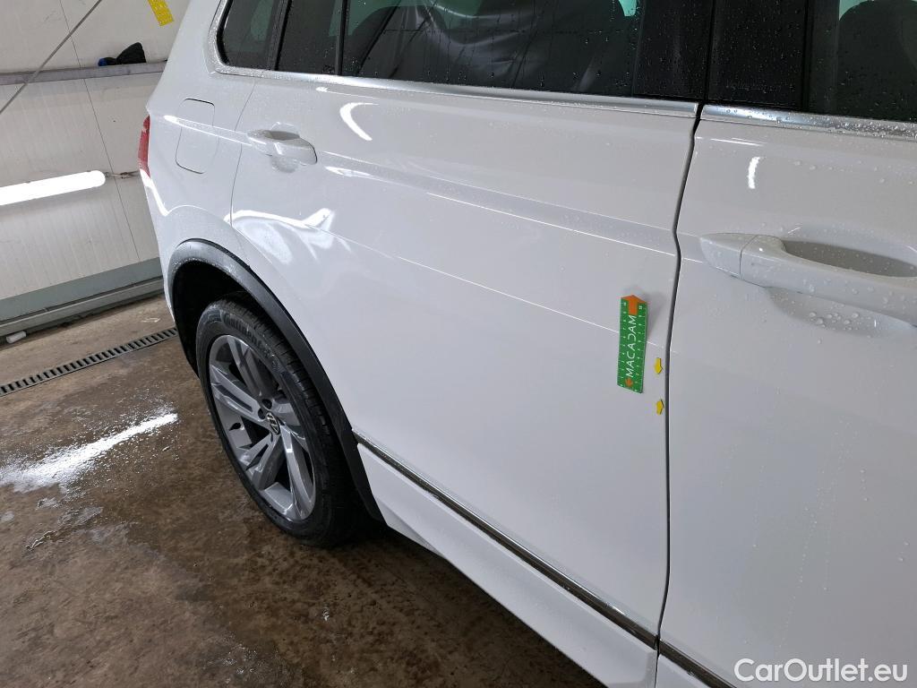  Volkswagen  Tiguan VOLKSWAGEN  / 2020 / 5P / SUV 1.4 eHybrid 245 DSG6 R-Line Exclusive #17