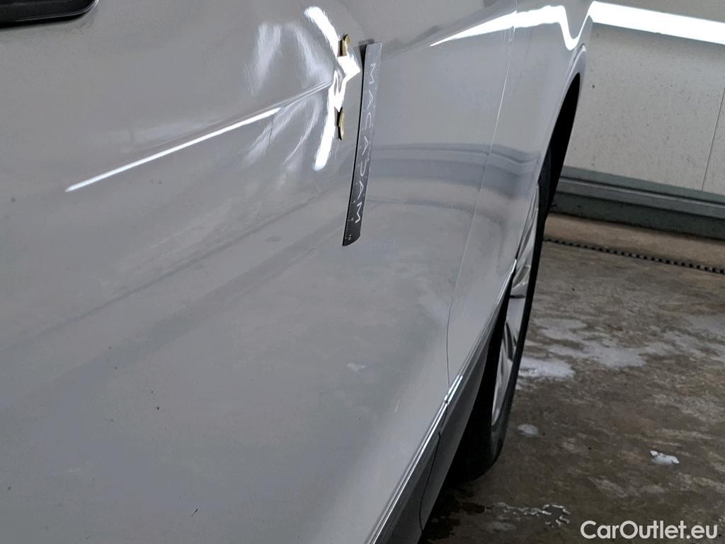  Volkswagen  Tiguan VOLKSWAGEN  / 2020 / 5P / SUV 1.4 eHybrid 245 DSG6 Life #10