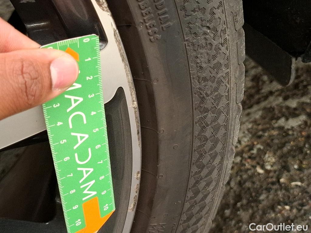  Audi  A4 AUDI  Avant / 2019 / 5P / Break 35 TFSI 150 S tronic Avus #25