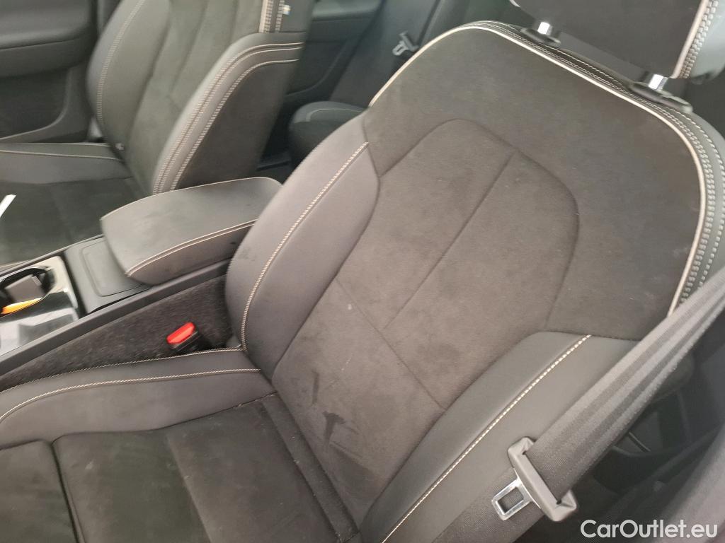  Volvo  XC 40 XC40 Ultimate Recharge Pure Electric 2WD 82kWh BVA #51