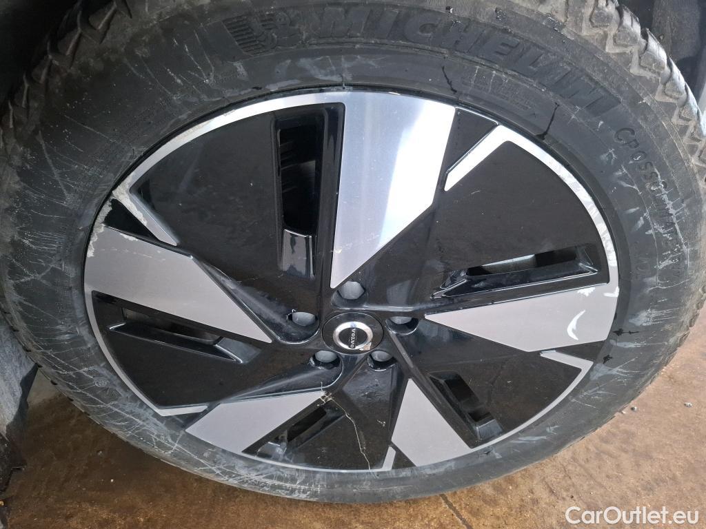  Volvo  XC 40 XC40 Ultimate Recharge Pure Electric 2WD 82kWh BVA #2