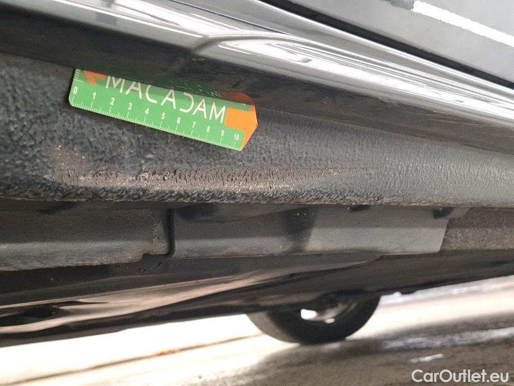  Audi  A4 AUDI  Avant / 2019 / 5P / Break 35 TFSI 150 S tronic Avus #9