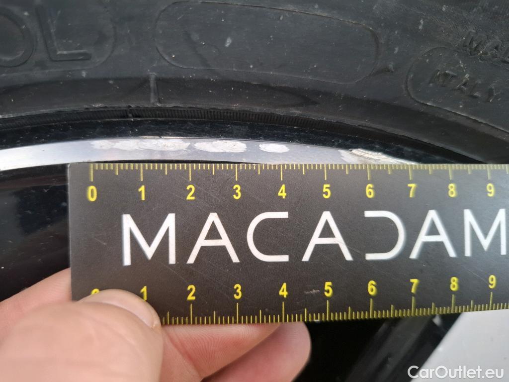  Volvo  XC 40 XC40 Ultimate Recharge Pure Electric 2WD 82kWh BVA #31