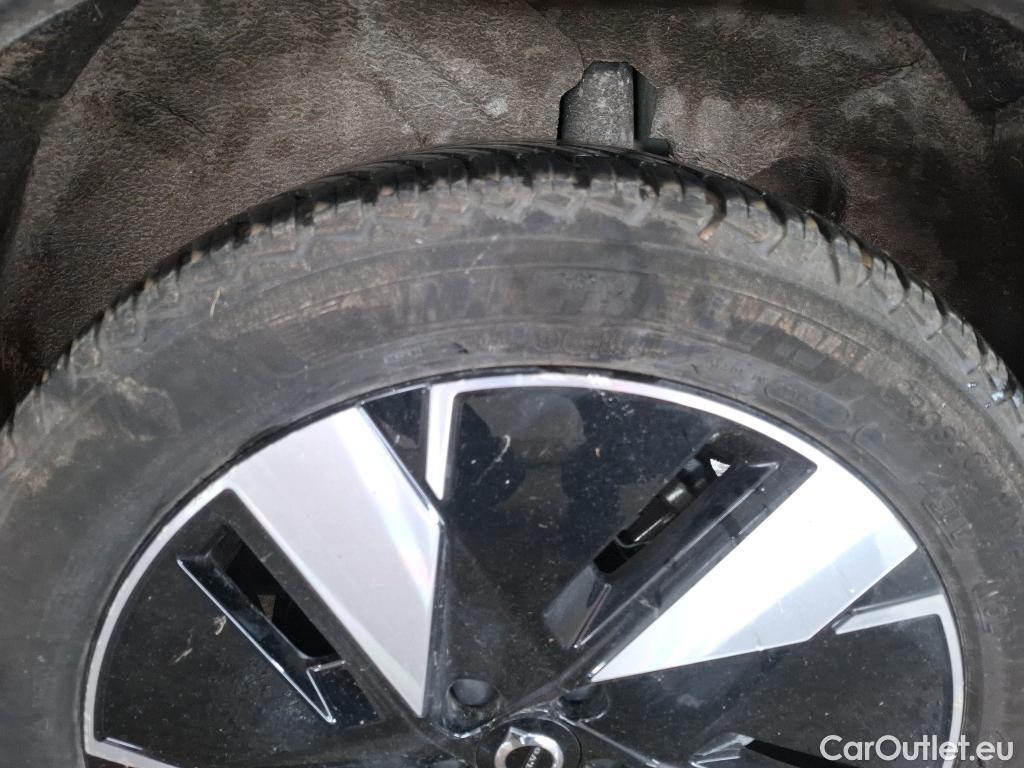  Volvo  XC 40 XC40 Ultimate Recharge Pure Electric 2WD 82kWh BVA #36