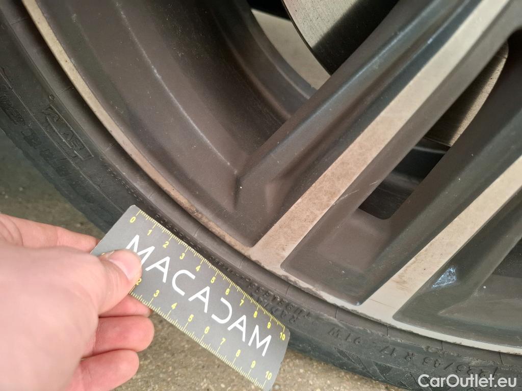  Bmw  Serie 1 BMW Série 1 / 2019 / 5P / Berline 116i Business Design #16