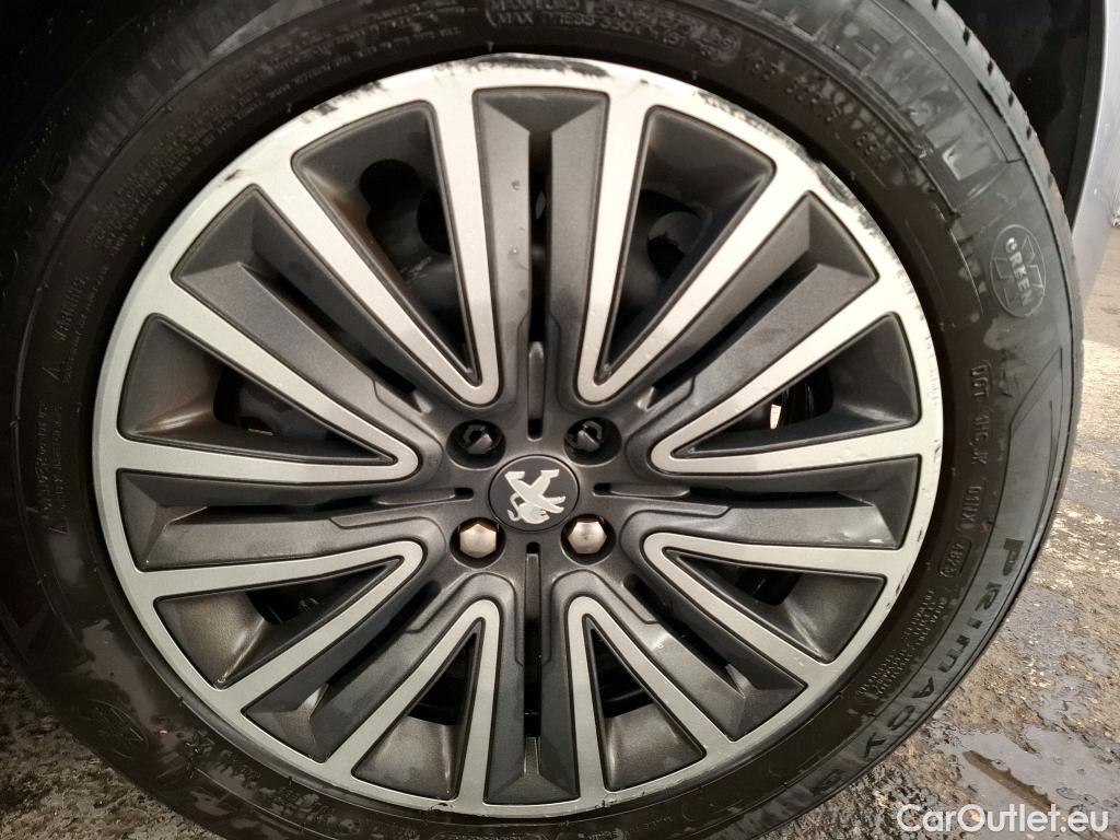  Peugeot  2008 PEUGEOT  5p Crossover Puretech 82 6c ACTIVE BUSINESS #8