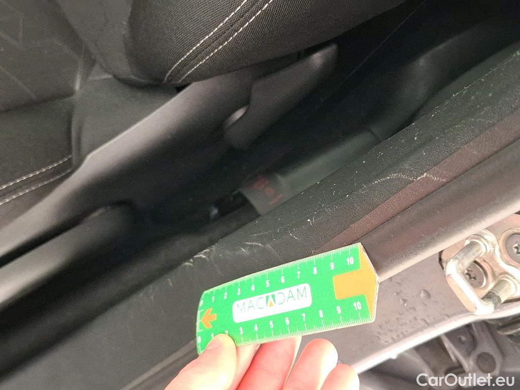  Peugeot  2008 PEUGEOT  5p Crossover Puretech 82 6c ACTIVE BUSINESS #12