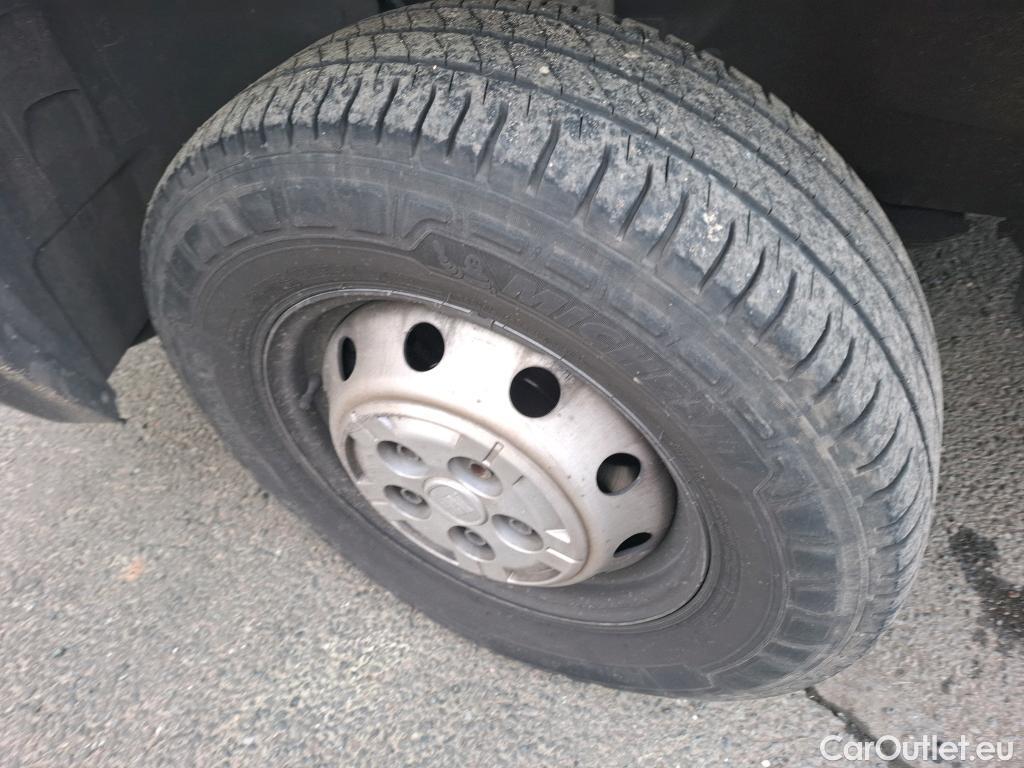  Fiat  Ducato FIAT  SC  2014  2P  Châssis cabine 35 L 23 Multijet 130 Pack Pro Nav #27