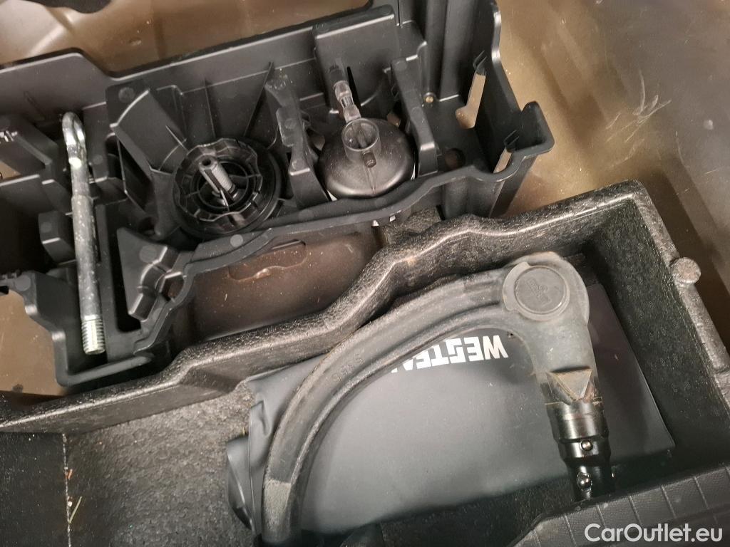  Peugeot  2008  Active Business 1.5 HDi 110CV BVM6 E6d #10