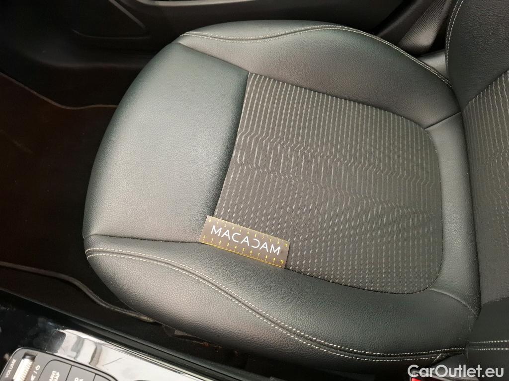  Mercedes  CLA-Klasse MERCEDES-BENZ CLA Coupe / 2019 / 4P / Coupé CLA 180 Business Line BA7 #27