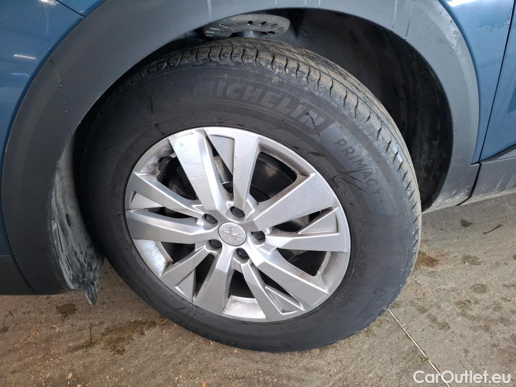  Peugeot  3008  Active Pack 1.2 PureTech 130CV BVA8 E6d #1