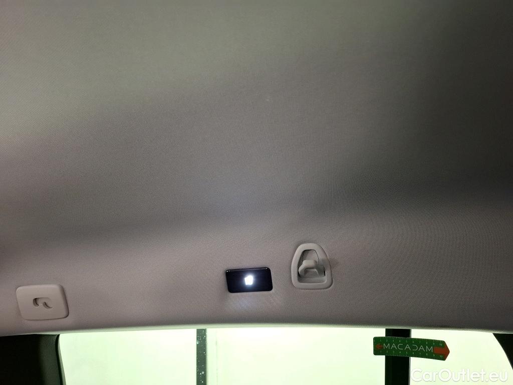  Peugeot  508 PEUGEOT  SW / 2018 / 5P / Break BlueHDi 130 S&S EAT8 Allure Pack #3