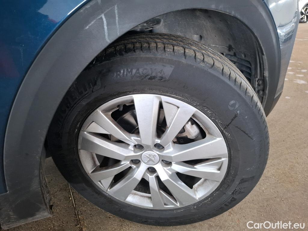  Peugeot  3008  Active Pack 1.2 PureTech 130CV BVA8 E6d #16