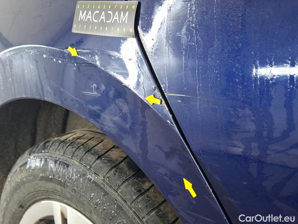  Volkswagen  Golf  VOLKSWAGEN / 2020 / 5P / Berline 2.0 TDI SCR 115 DSG7 Life Busi #4