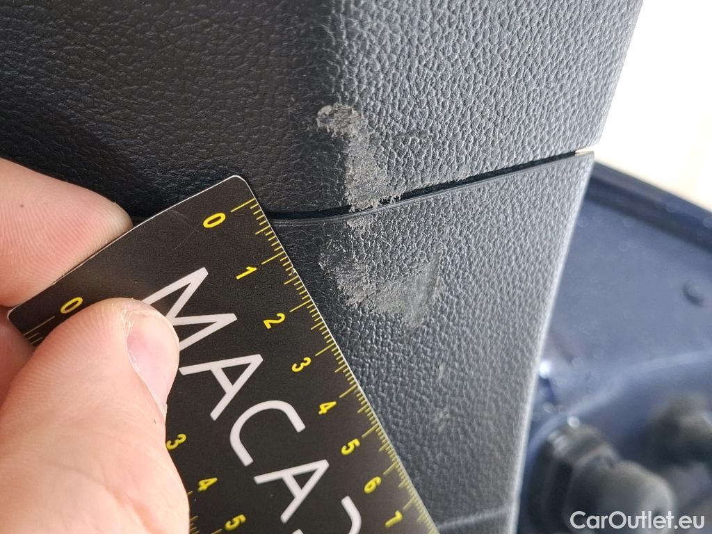  Volkswagen  Golf  VOLKSWAGEN / 2020 / 5P / Berline 2.0 TDI SCR 115 DSG7 Life Busi #29