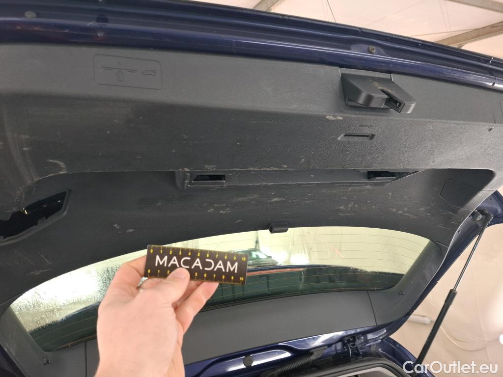  Volkswagen  Golf  VOLKSWAGEN / 2020 / 5P / Berline 2.0 TDI SCR 115 DSG7 Life Busi #24