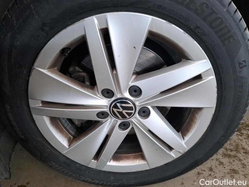  Volkswagen  Golf  VOLKSWAGEN / 2020 / 5P / Berline 2.0 TDI SCR 115 DSG7 Life Busi #15