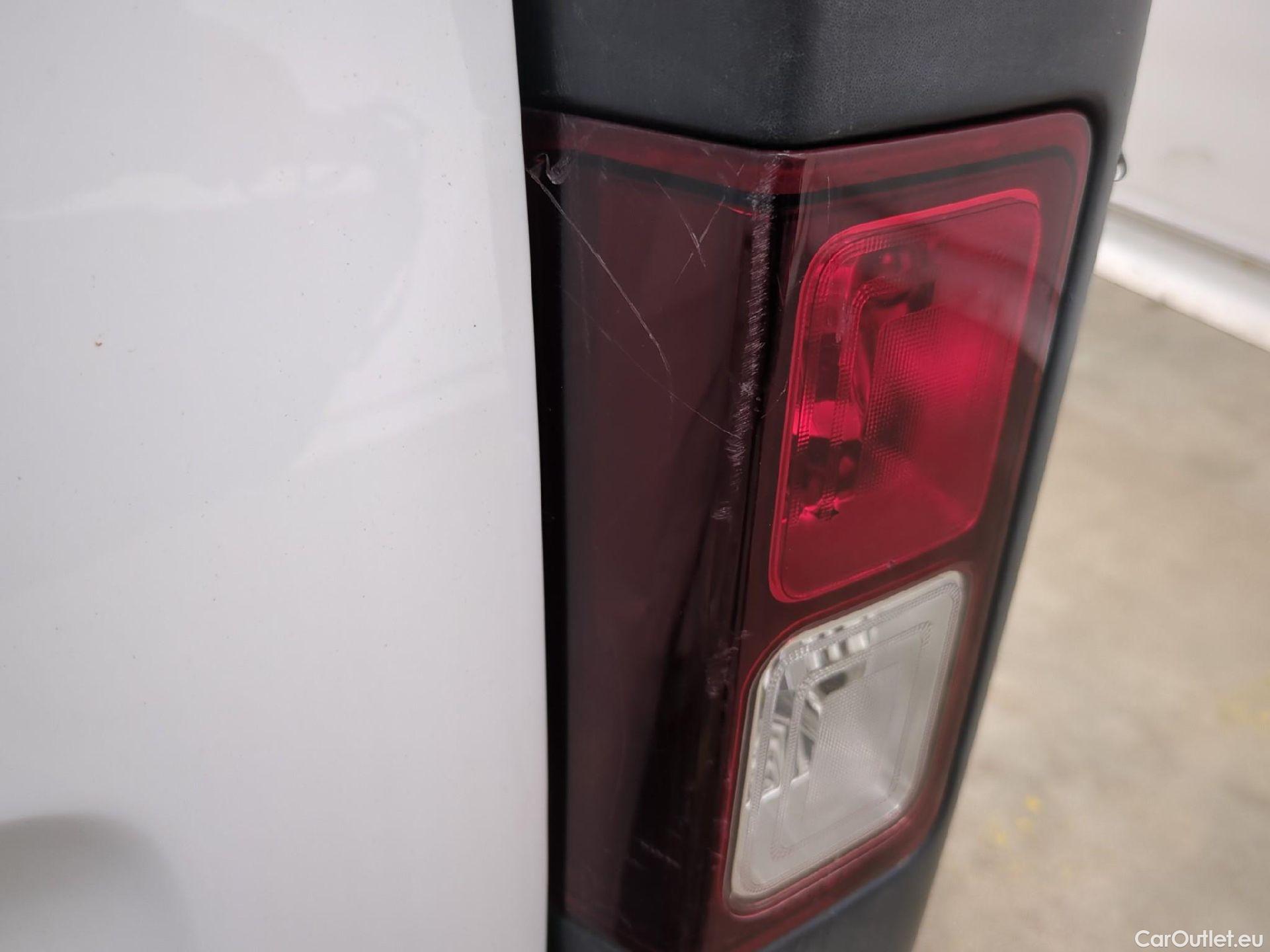  Renault  Trafic RENAULT  VU 4p Fourgon FG GCFL1H1 1000 dCi95 Stop&Start E6 #19