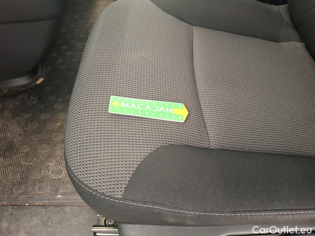  Renault  Trafic RENAULT  / 2021 / 4P / Combi Zen L1 Blue dCi 150 S&S - 8 pl #19