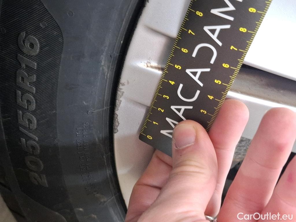  Volkswagen  Golf  VOLKSWAGEN / 2020 / 5P / Berline 2.0 TDI SCR 115 DSG7 Life Busi #16