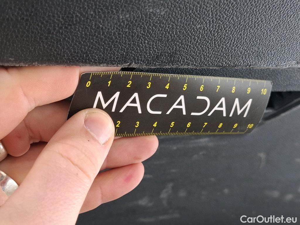  Volkswagen  Golf  VOLKSWAGEN / 2020 / 5P / Berline 2.0 TDI SCR 115 DSG7 Life Busi #27