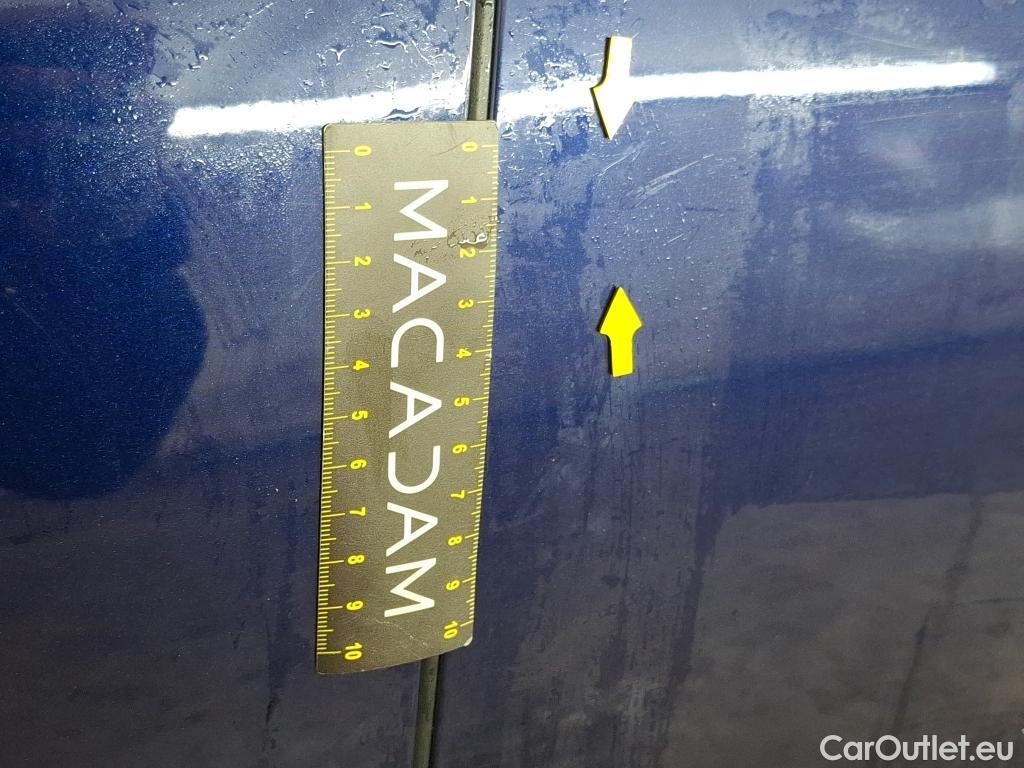  Volkswagen  Golf  VOLKSWAGEN / 2020 / 5P / Berline 2.0 TDI SCR 115 DSG7 Life Busi #33