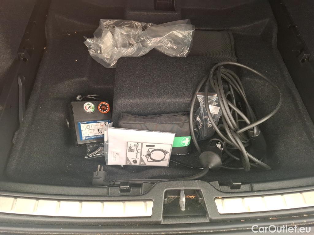  Volvo  XC 40 VOLVO XC40 / 2022 / 5P / SUV Recharge T4 211 DCT7 Plus #16