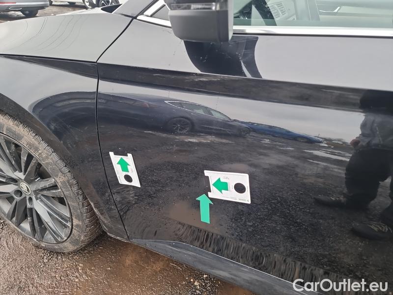  Skoda  Superb  Combi (3T5)(2010) Su.C.2.0TDI 147 4x4 Style Aut #8