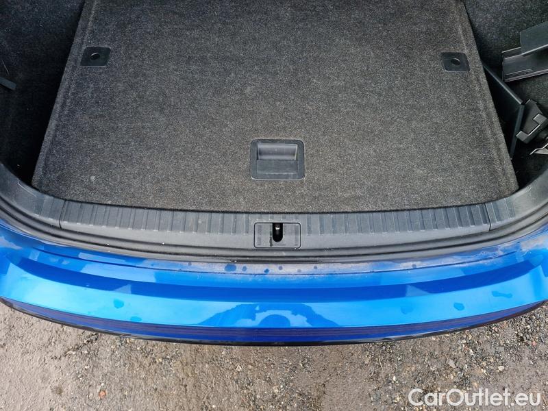  Skoda  Octavia  Combi (NX3)(2020) Oct.C. 2.0TDI 147 RS 4x4 AT #8