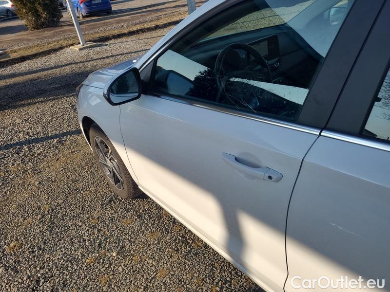  Hyundai  i30   cw (PD)(2017->)  - Hyundai  kom.1.5i Family Smart 5d #21