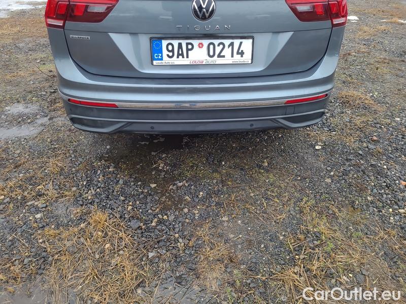  Volkswagen  Tiguan  (2016) Tig.All.1.5 TSI 110 Life AT 5d #12