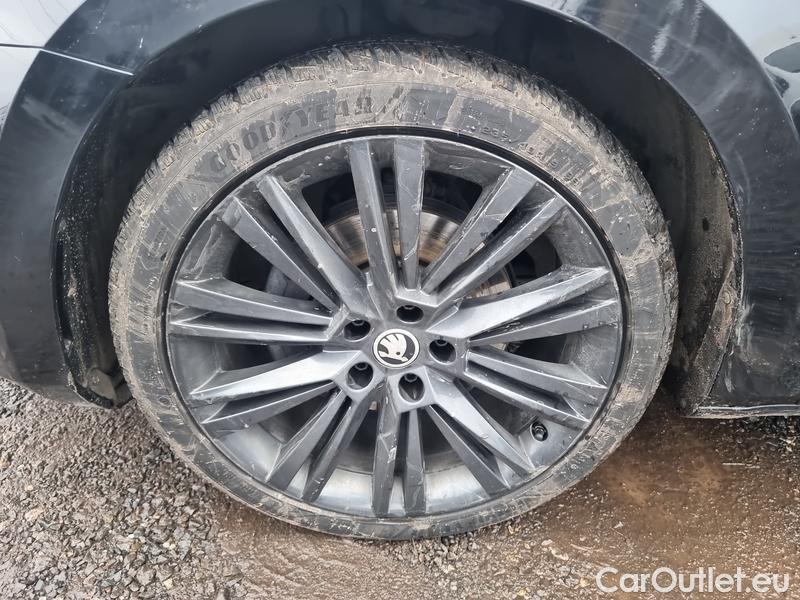  Skoda  Superb  Combi (3T5)(2010) Su.C.2.0TDI 147 4x4 Style Aut #10